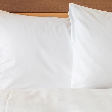 Holiday Inn Express Walsall M6, J10 By Ihg Bagian luar foto