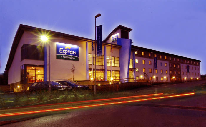 Holiday Inn Express Walsall M6, J10 By Ihg Bagian luar foto