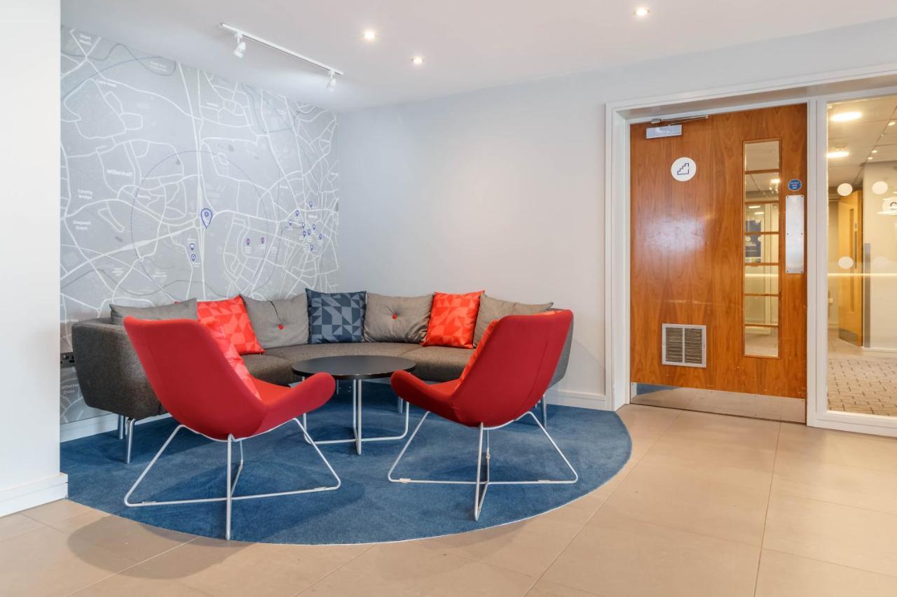Holiday Inn Express Walsall M6, J10 By Ihg Bagian luar foto