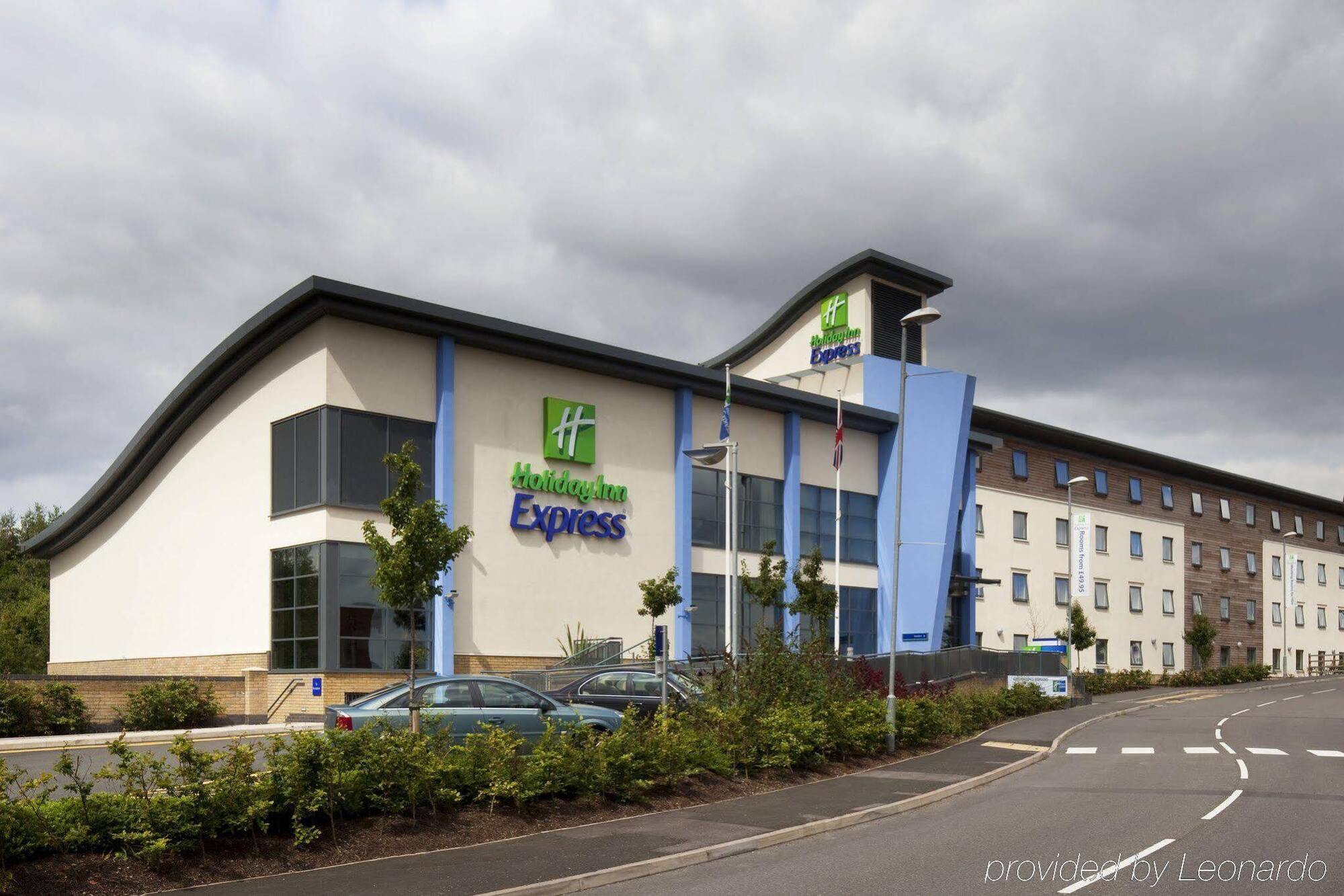 Holiday Inn Express Walsall M6, J10 By Ihg Bagian luar foto